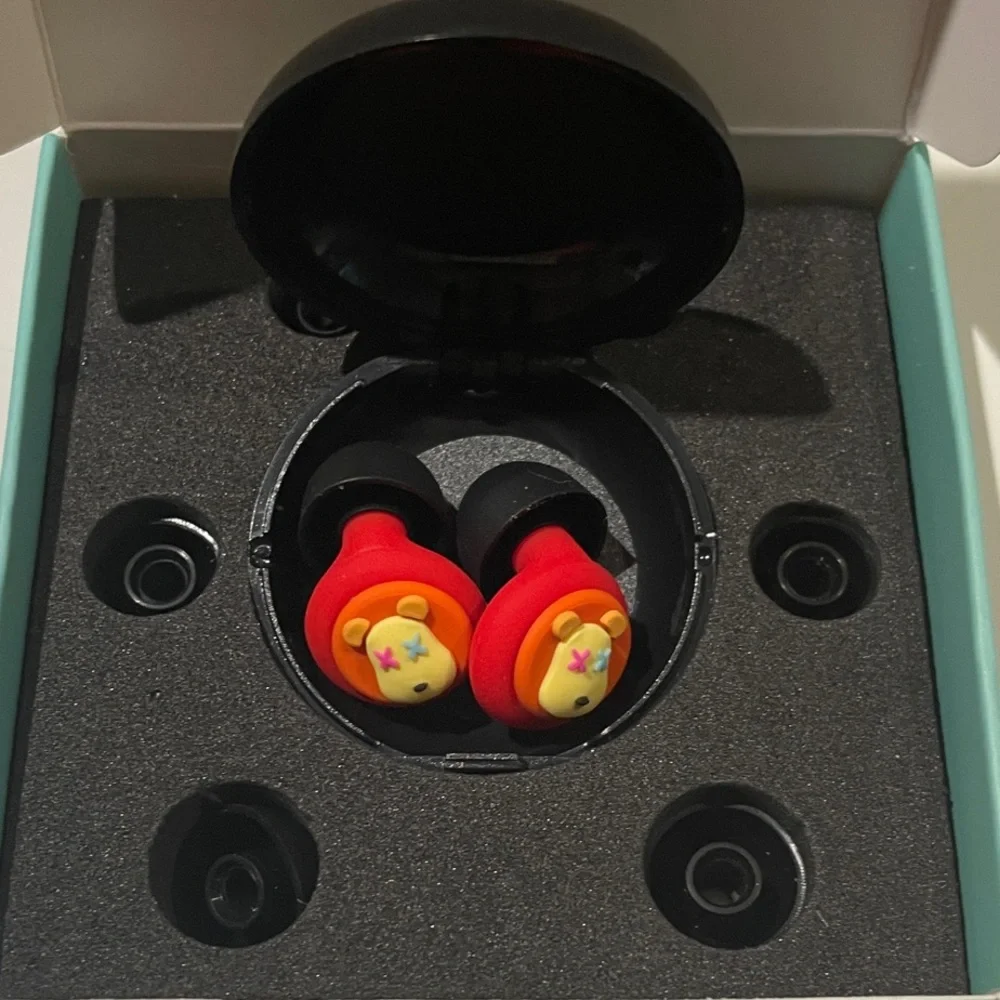 Noise Reducing Earplugs Sleek Black W/Red Soundproof for Motorcycle Study Work
